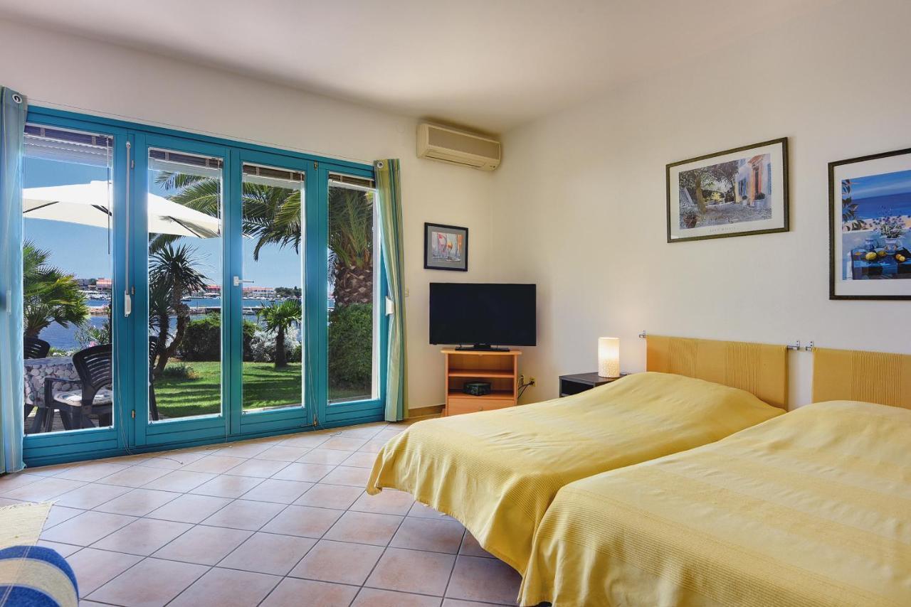Apartments Villa Ana Medulin Exterior photo