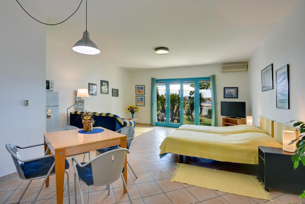 Apartments Villa Ana Medulin Exterior photo