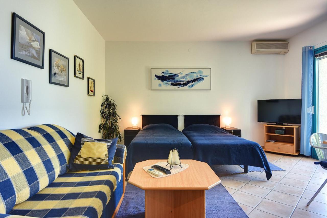 Apartments Villa Ana Medulin Exterior photo
