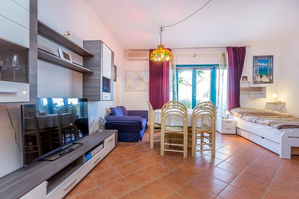 Apartments Villa Ana Medulin Exterior photo
