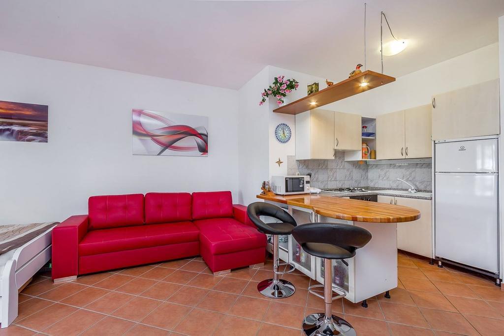 Apartments Villa Ana Medulin Exterior photo